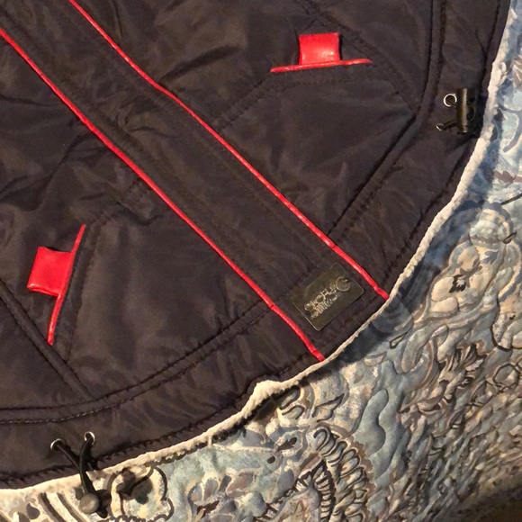 Dog Water resistant jacket with hood - Picture 7 of 8